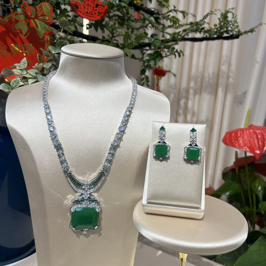 #N00719 Emerald Cut Square Simulated Emerald Jewelry Set, Baguette Cubic Zirconia Pendant Necklace & Drop Earrings, Luxury Bridal Wedding Banquet Jewelry for Women