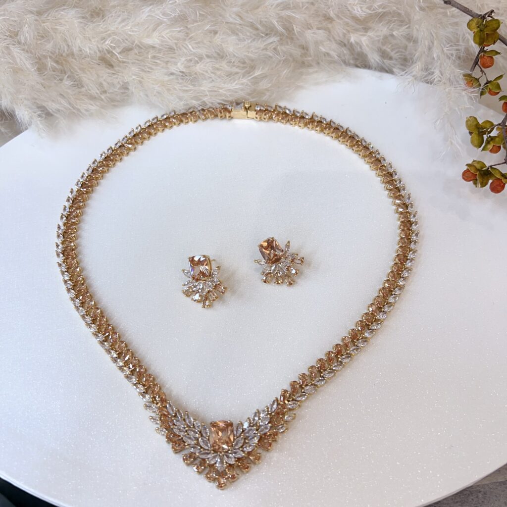 #N00847 V-Shape Champagne Cubic Zirconia Jewelry Set, Gold Tone Marquise & Baguette Cut Gemstone Statement Necklace & Stud Earrings, Luxury Bridal Wedding Banquet Jewelry for Women